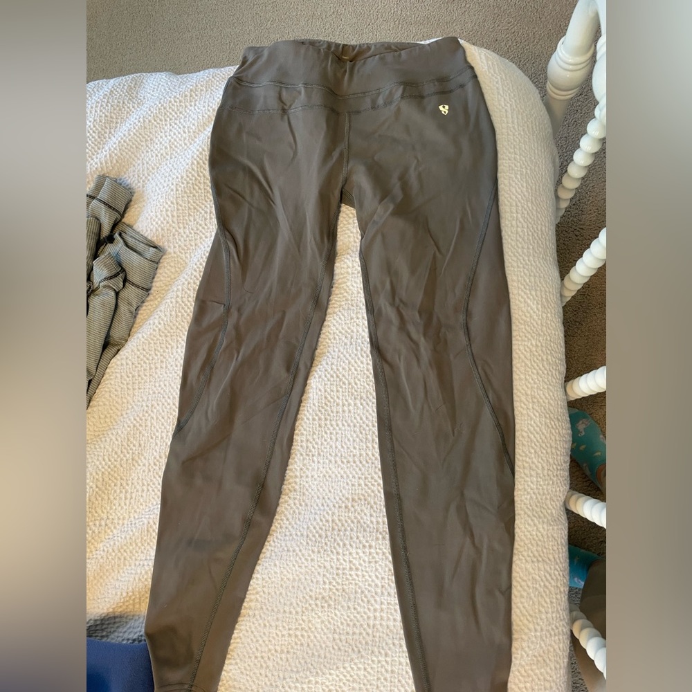 NEW Stoic grey leggings